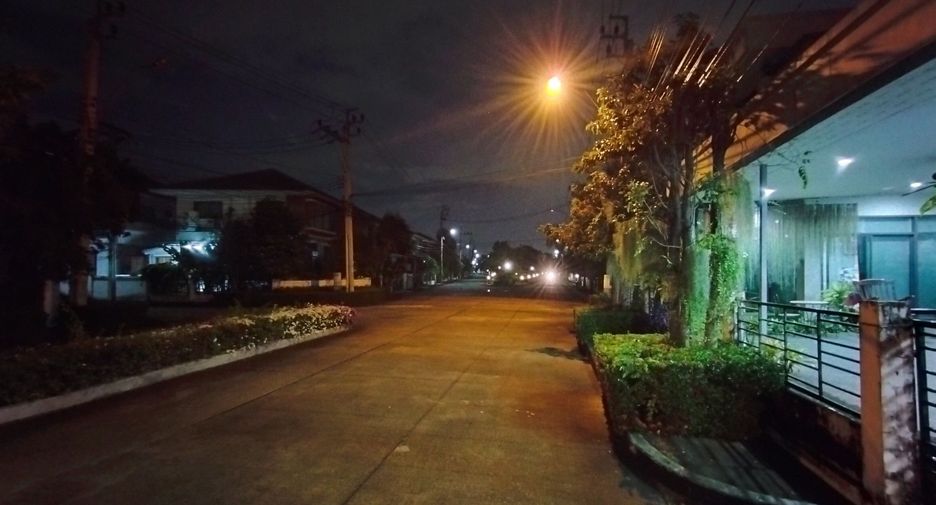 Haus zum Kauf mit 6 Zimmer in Mueang Nonthaburi, Nonthaburi