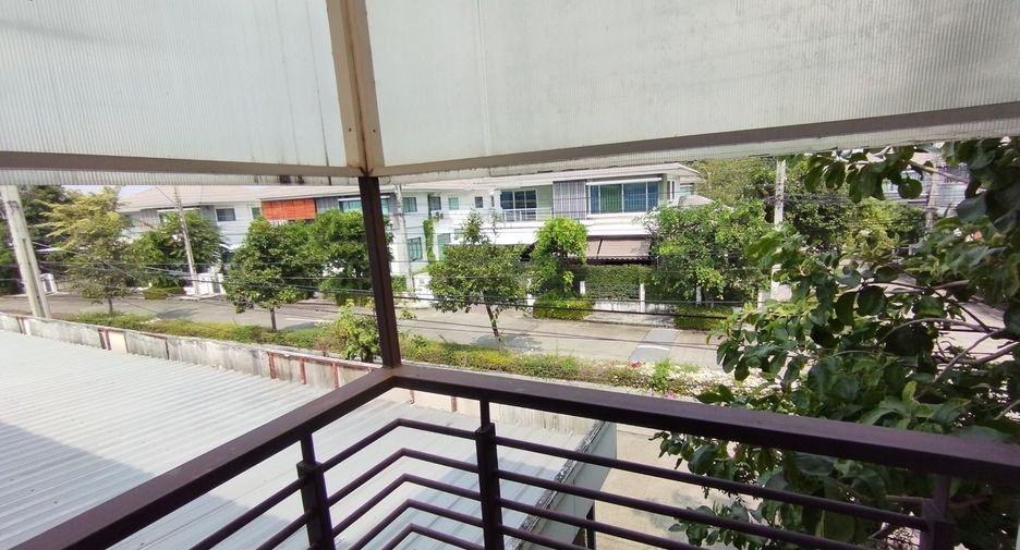 Haus zum Kauf mit 6 Zimmer in Mueang Nonthaburi, Nonthaburi