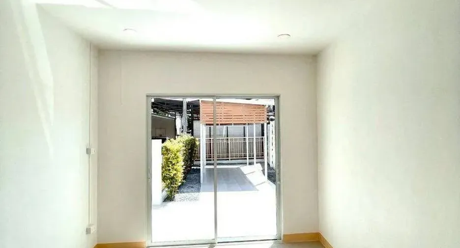 For sale 4 bedrooms townhouse in Bang Kruai, Nonthaburi