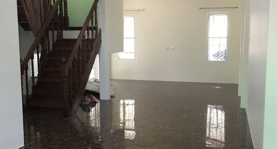 For sale 3 bedrooms townhouse in Mueang Nonthaburi, Nonthaburi