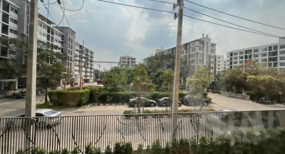 À louer studio condo à Khlong Luang, Pathum Thani