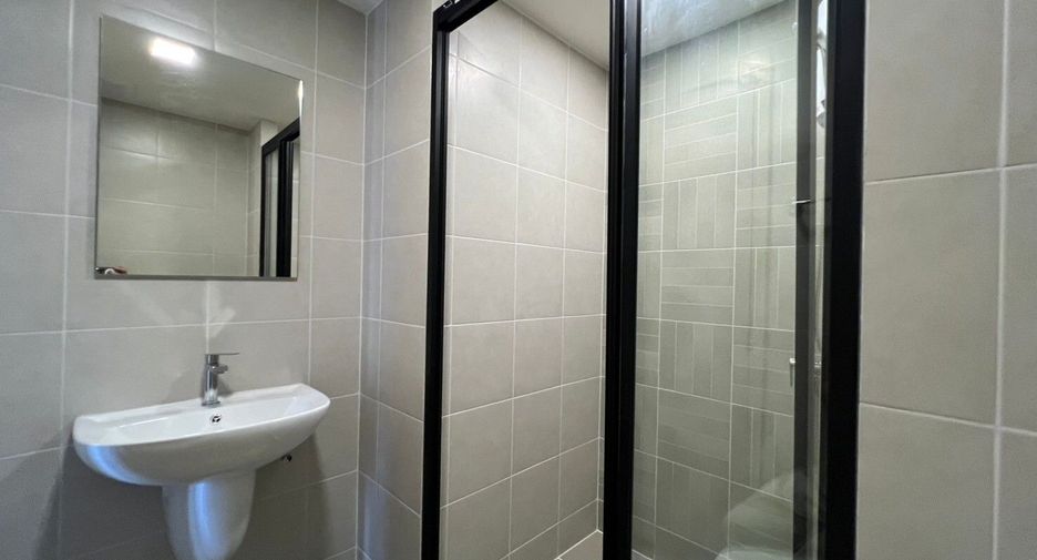 À louer studio condo à Khlong Luang, Pathum Thani