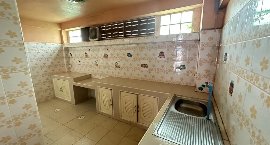 Casa adosada en venta de 4 habitaciones en Hat Yai, Songkhla