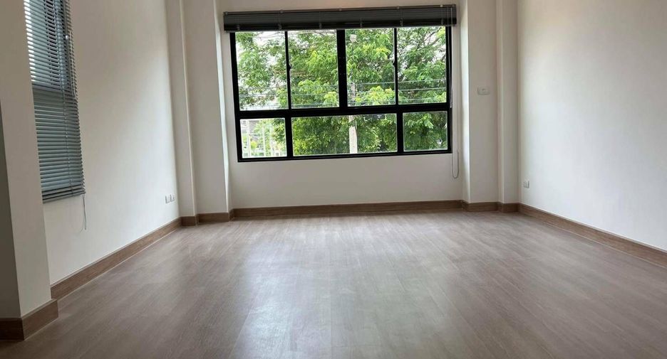 For sale 3 bedrooms house in Bang Bua Thong, Nonthaburi
