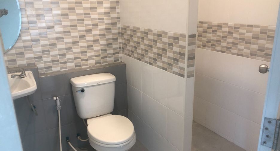 For sale 3 bedrooms townhouse in Bang Bua Thong, Nonthaburi