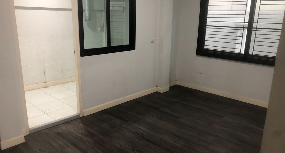 For sale 3 bedrooms townhouse in Bang Bua Thong, Nonthaburi
