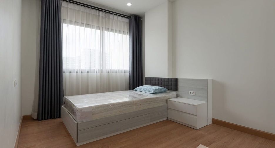For sale 2 bedrooms condo in Pak Kret, Nonthaburi
