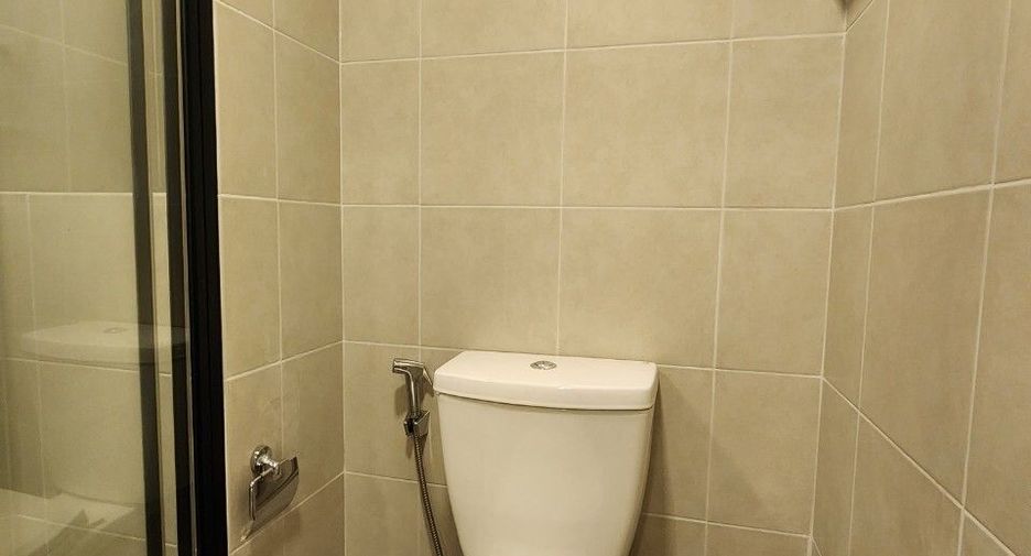 For rent studio condo in Khlong Luang, Pathum Thani