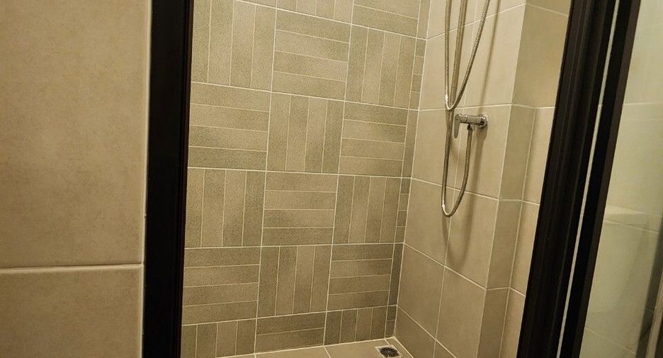 For rent studio condo in Khlong Luang, Pathum Thani