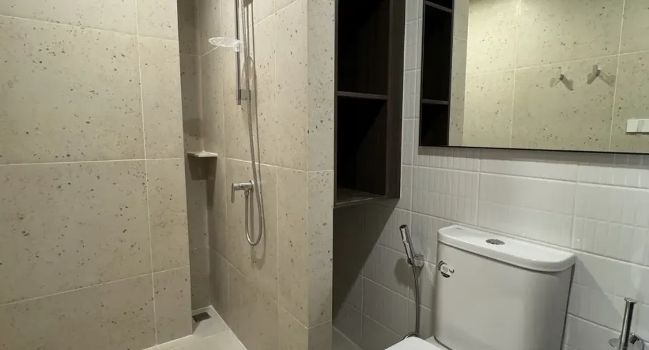 Wohnung zum Kauf mit 1 Zimmer in Lam Luk Ka, Pathum Thani
