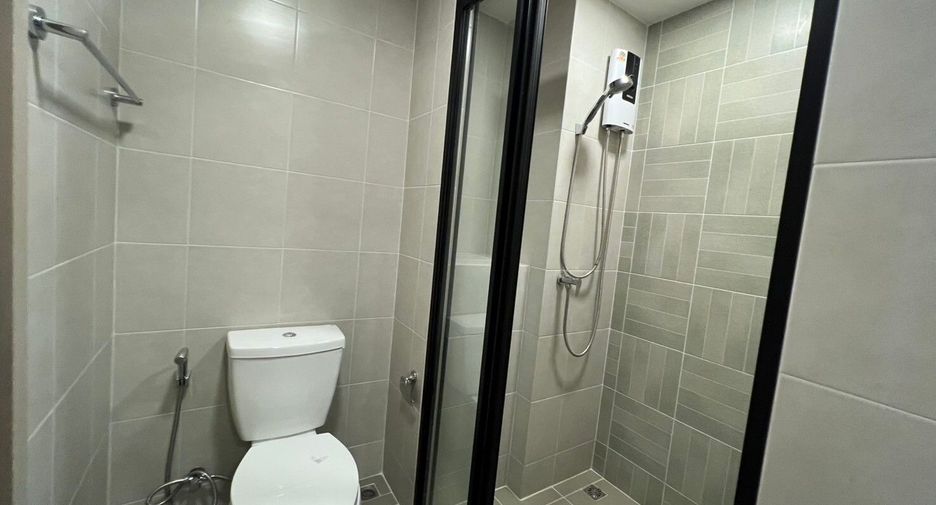 For rent studio condo in Khlong Luang, Pathum Thani