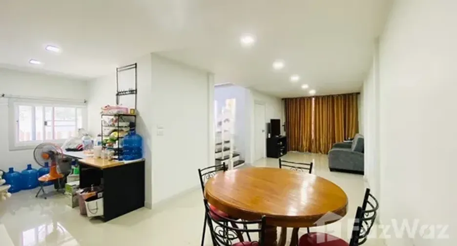 Reihenhaus zum Kauf mit 3 Zimmer in Bang Bua Thong, Nonthaburi