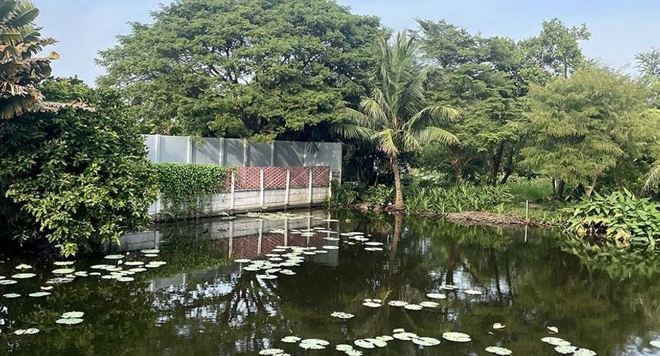 Terreno en venta en Bang Yai, Nonthaburi