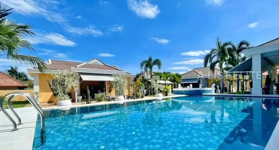 Haus zur Miete mit 6 Zimmer in Bang Lamung, Chonburi