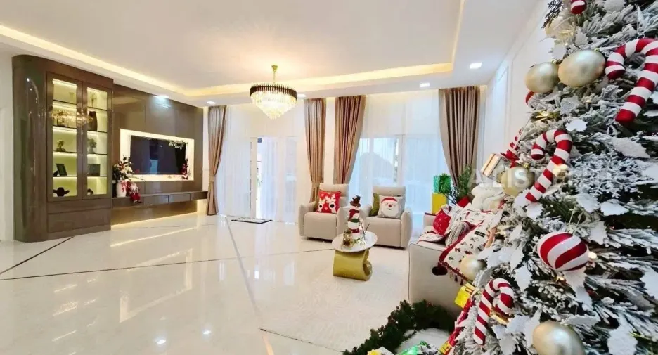 Haus zur Miete mit 5 Zimmer in Bang Lamung, Chonburi