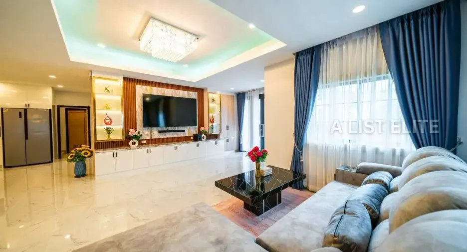 For rent 6 bedrooms house in Bang Lamung, Chonburi