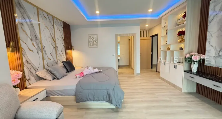 For rent 6 bedrooms house in Bang Lamung, Chonburi