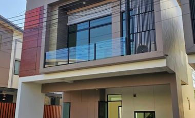 À vendre 3 chambres maison à Bang Yai, Nonthaburi