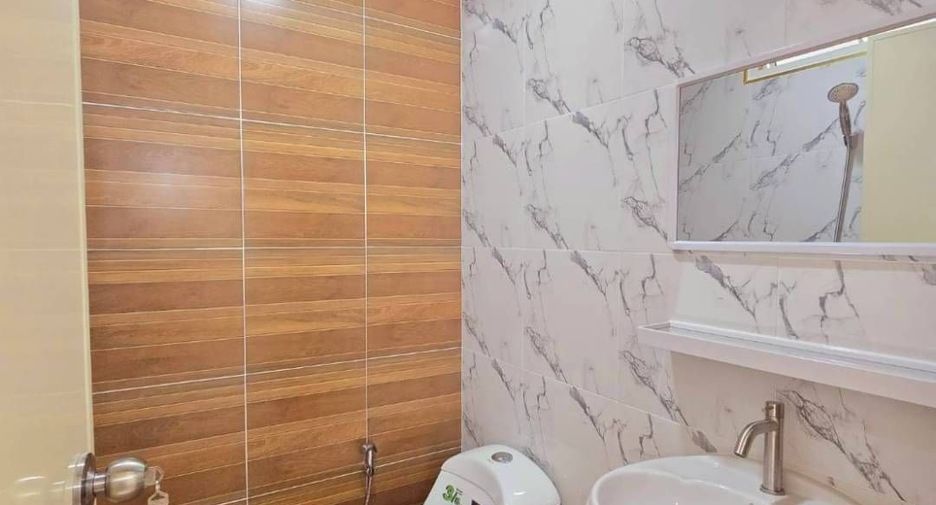 For sale 3 bedrooms townhouse in Sai Noi, Nonthaburi