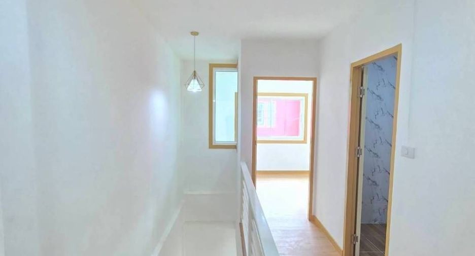 For sale 3 bedrooms townhouse in Sai Noi, Nonthaburi