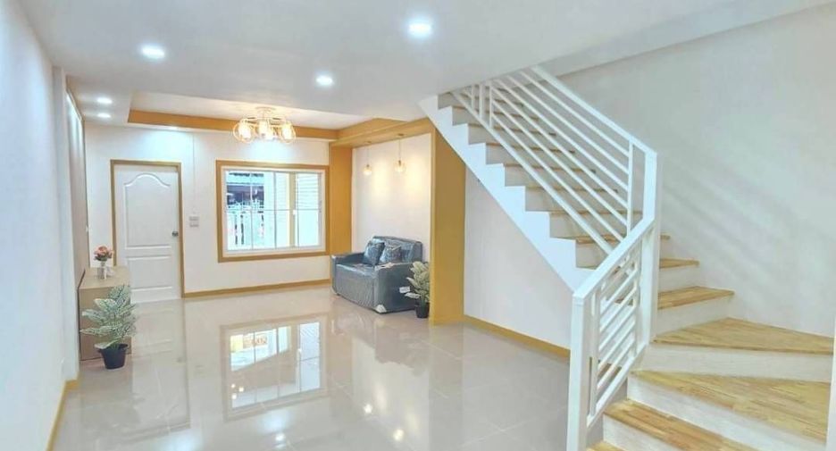 For sale 3 bedrooms townhouse in Sai Noi, Nonthaburi
