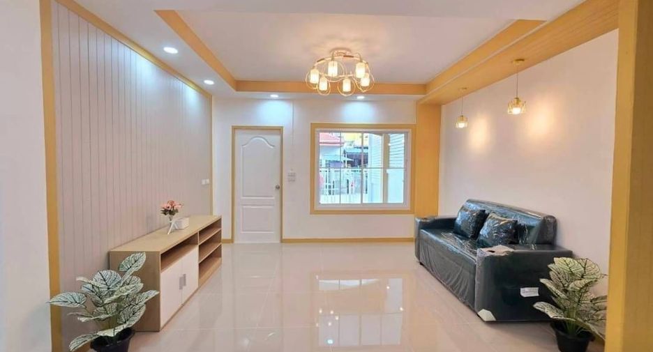 For sale 3 bedrooms townhouse in Sai Noi, Nonthaburi