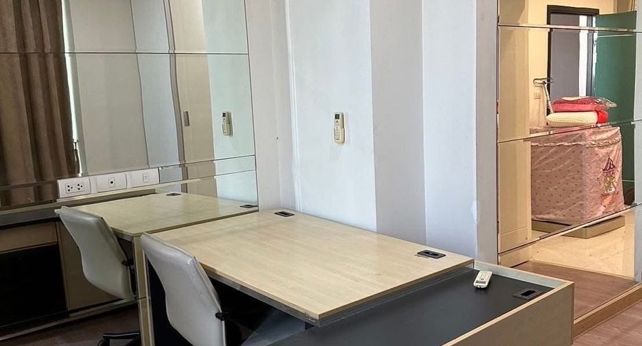 For rent 3 bedrooms condo in Pak Kret, Nonthaburi