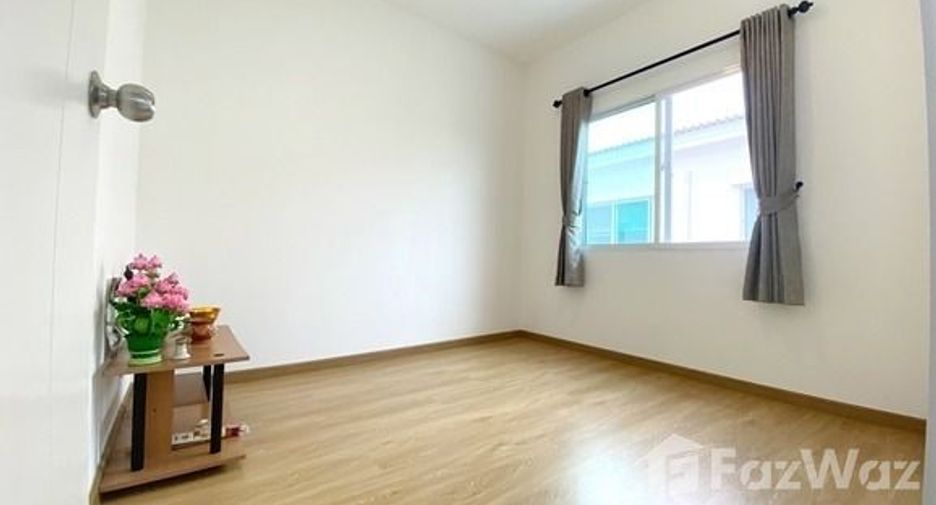 For sale 3 bedrooms townhouse in Mueang Pathum Thani, Pathum Thani