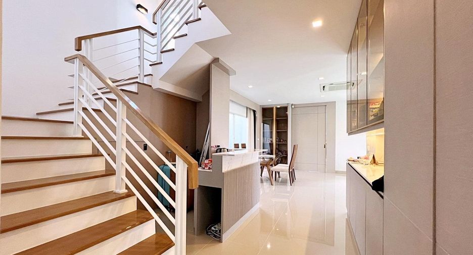 For sale 4 bedrooms house in Pak Kret, Nonthaburi