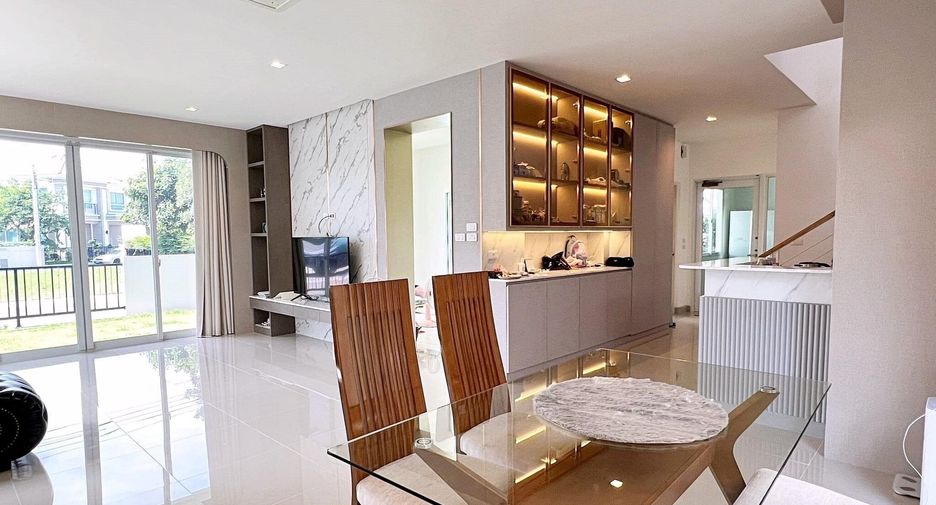 For sale 4 bedrooms house in Pak Kret, Nonthaburi