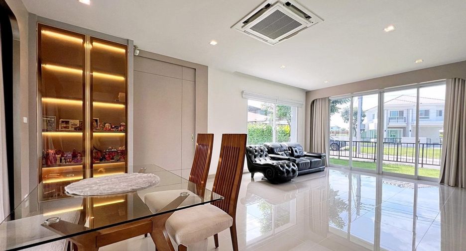 For sale 4 bedrooms house in Pak Kret, Nonthaburi