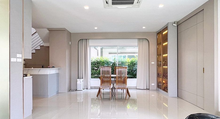 For sale 4 bedrooms house in Pak Kret, Nonthaburi