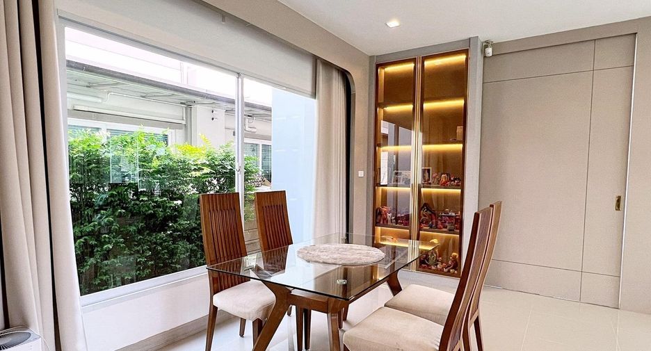 For sale 4 bedrooms house in Pak Kret, Nonthaburi