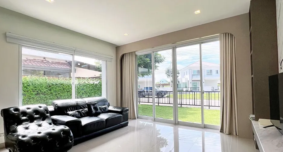 For sale 4 bedrooms house in Pak Kret, Nonthaburi