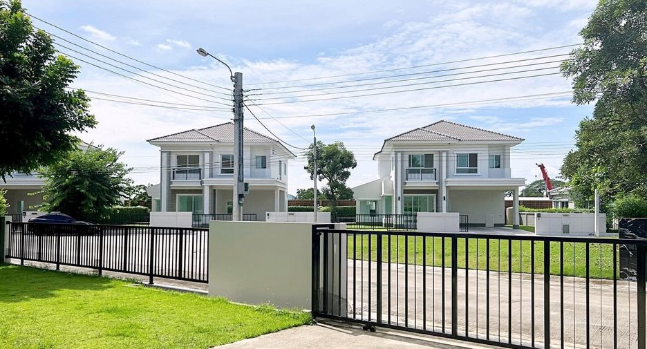 For sale 4 bedrooms house in Pak Kret, Nonthaburi