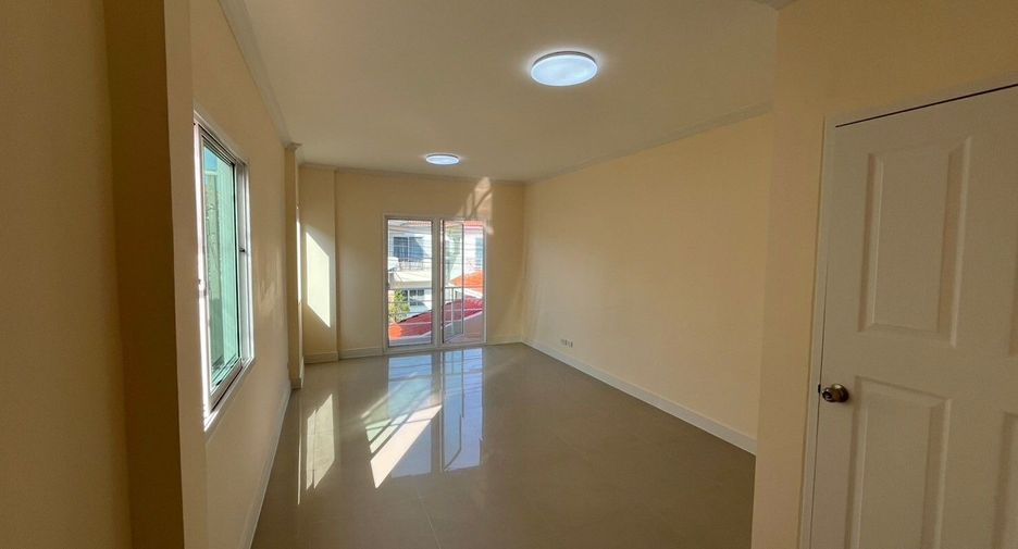 Casa en venta de 4 habitaciones en Bang Yai, Nonthaburi