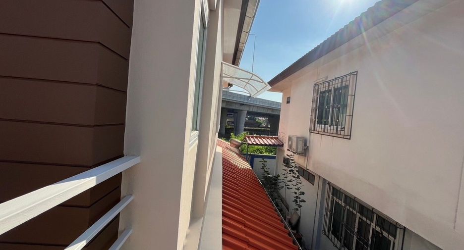 Casa en venta de 4 habitaciones en Bang Yai, Nonthaburi