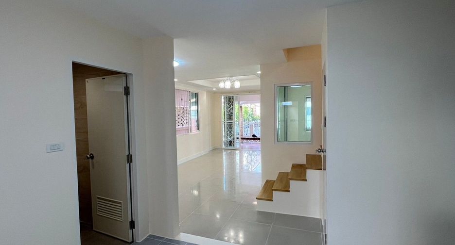 Casa en venta de 4 habitaciones en Bang Yai, Nonthaburi
