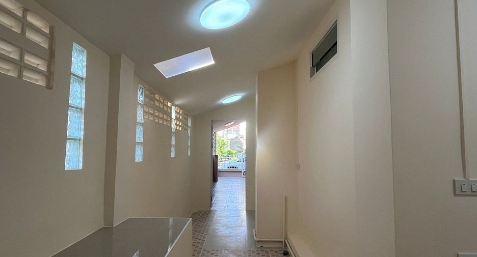 Casa en venta de 4 habitaciones en Bang Yai, Nonthaburi