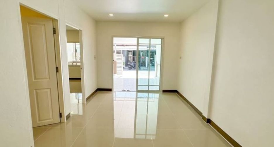 For sale 2 bedrooms townhouse in Bang Bua Thong, Nonthaburi