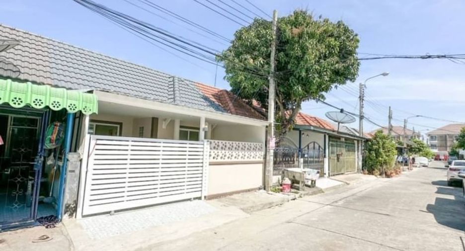 For sale 2 bedrooms townhouse in Bang Bua Thong, Nonthaburi
