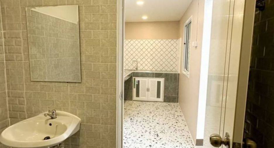 For sale 2 bedrooms townhouse in Bang Bua Thong, Nonthaburi