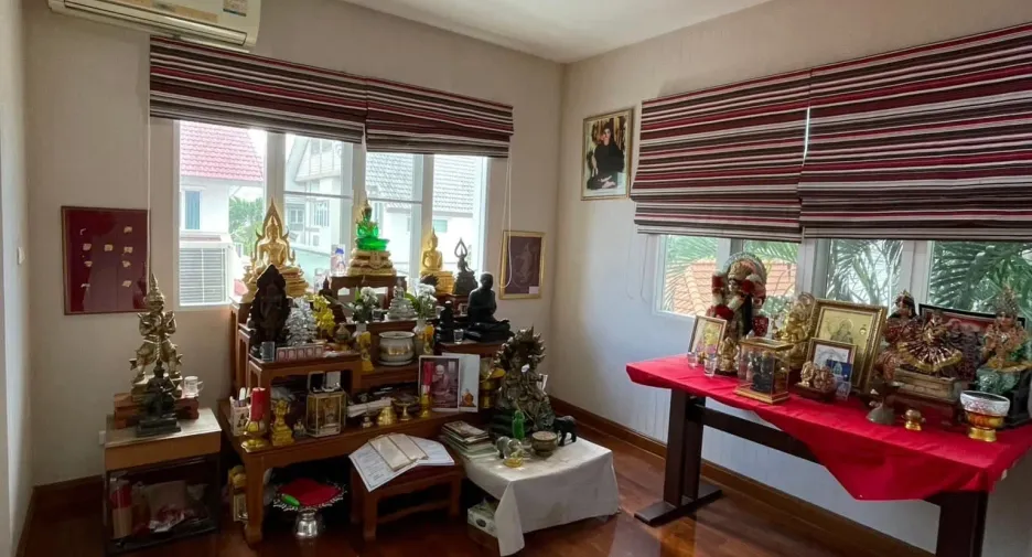 Haus zum Kauf mit 4 Zimmer in Bang Kruai, Nonthaburi