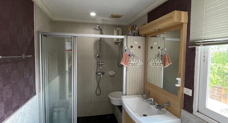 Casa en venta de 4 habitaciones en Bang Kruai, Nonthaburi