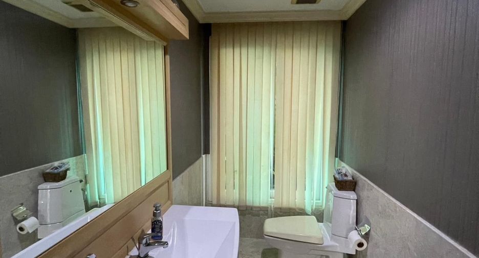 Casa en venta de 4 habitaciones en Bang Kruai, Nonthaburi