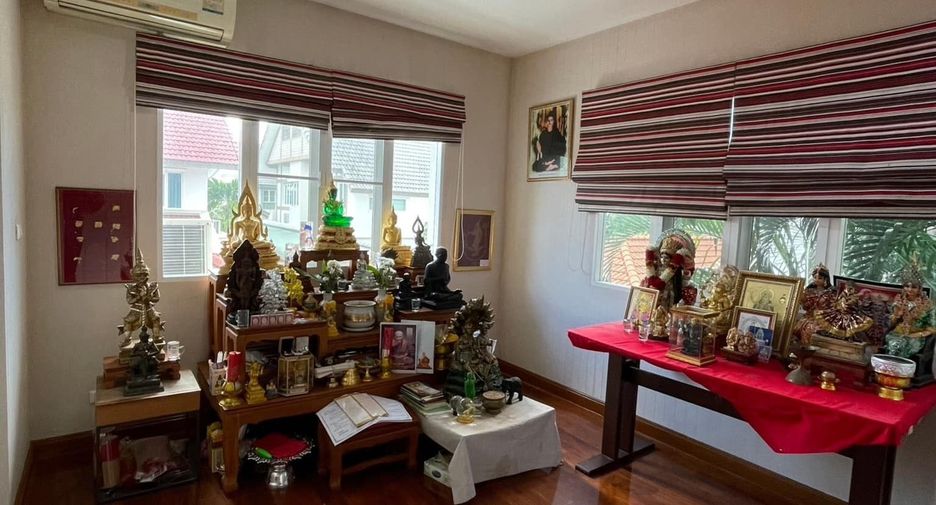 Casa en venta de 4 habitaciones en Bang Kruai, Nonthaburi