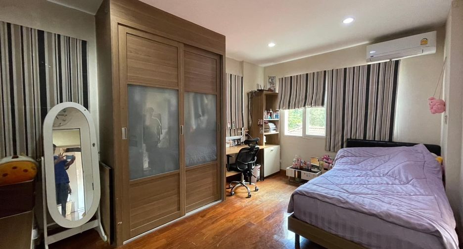 Casa en venta de 4 habitaciones en Bang Kruai, Nonthaburi