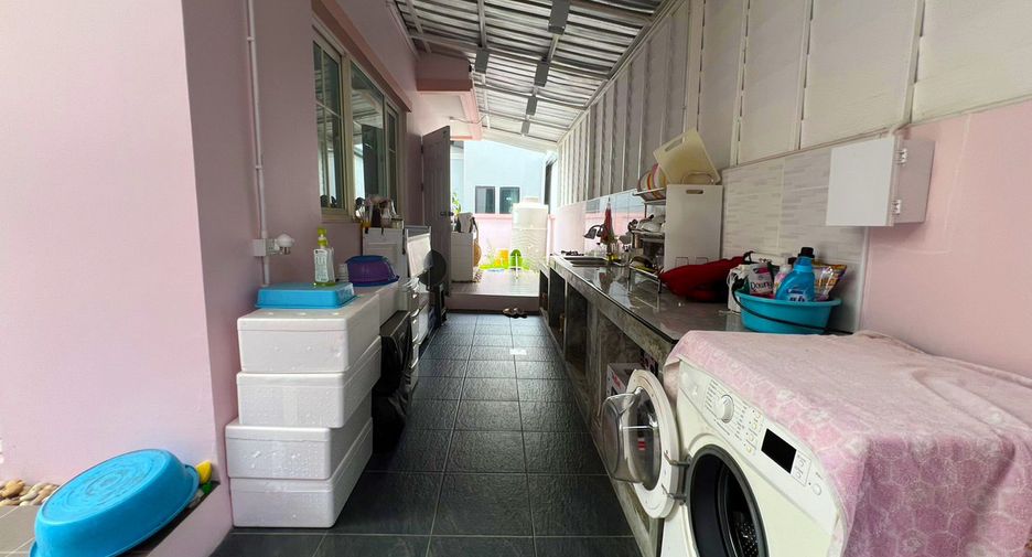 Haus zum Kauf mit 3 Zimmer in Mueang Nonthaburi, Nonthaburi