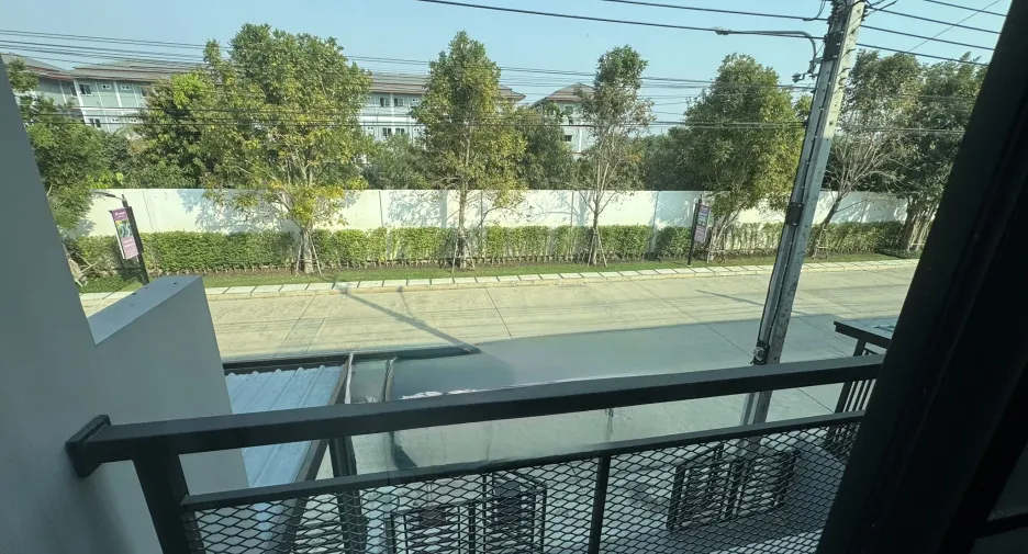 出售 3 卧室 联排别墅 在 Bang Yai, Nonthaburi