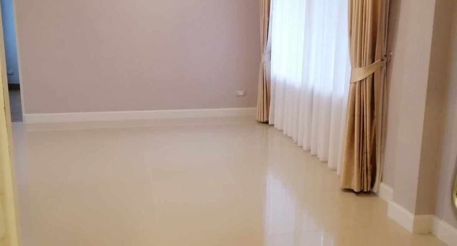 Haus zum Kauf mit 4 Zimmer in Bang Yai, Nonthaburi